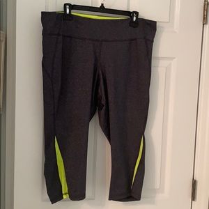 Active by Old Navy cropped athletic pants.
